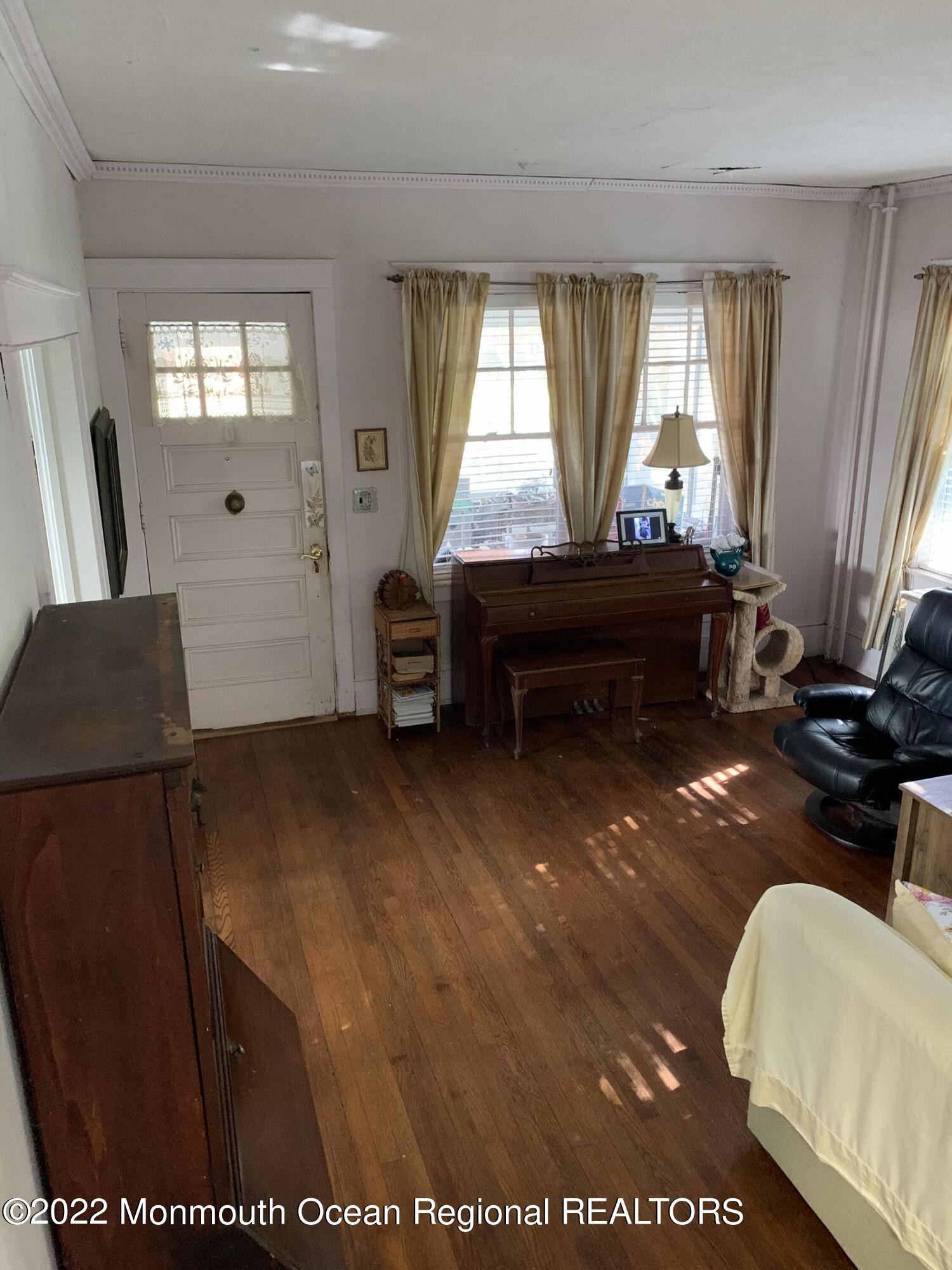 407 River Road Fair Haven, NJ 07704 - Photo 7 of 17 3BB43FEA-88B5-441B-8A80-20A99973BB3B