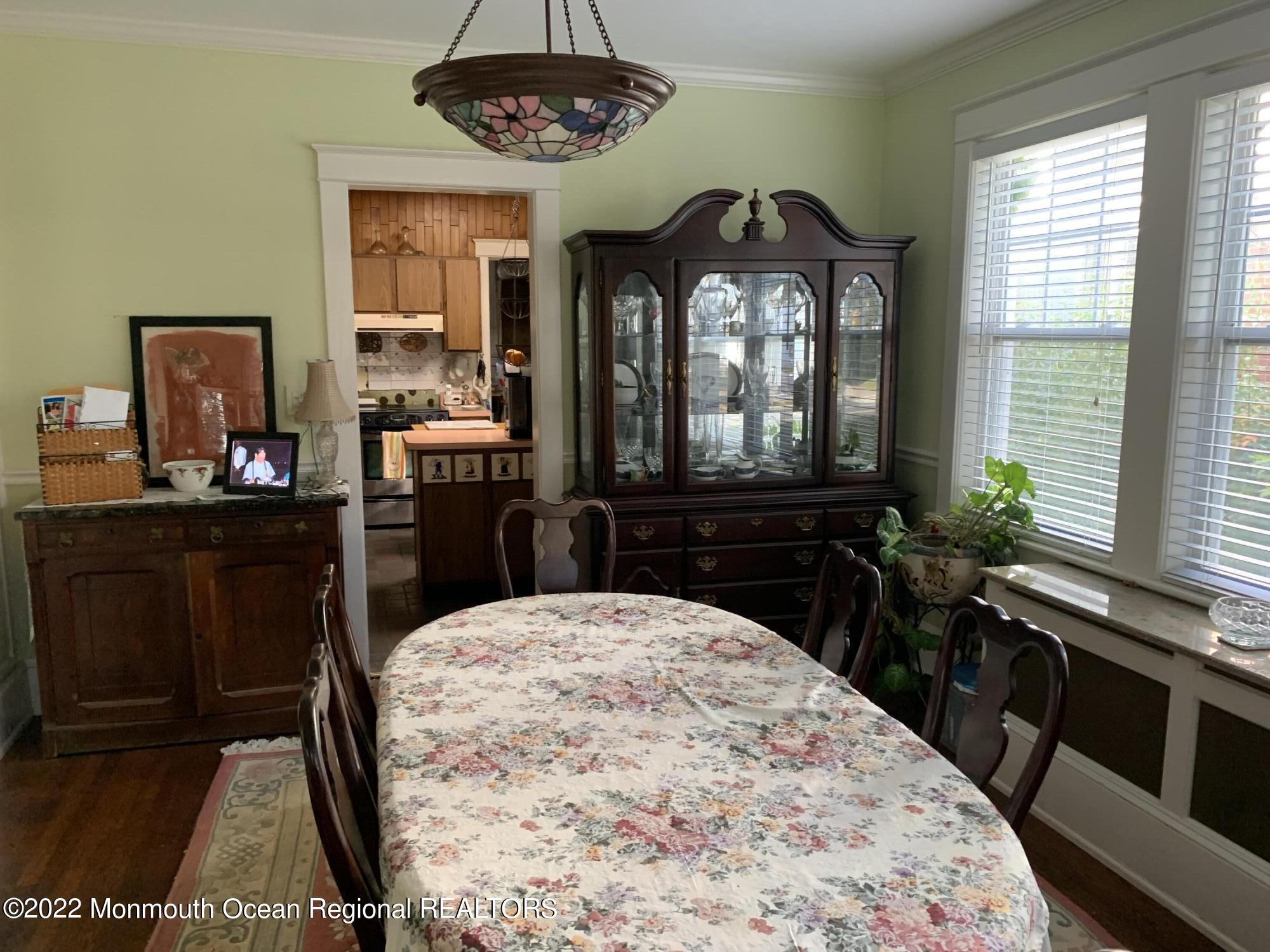 407 River Road Fair Haven, NJ 07704 - Photo 10 of 17 F54EC94A-BE53-4C5F-81A7-87446C2EB66A