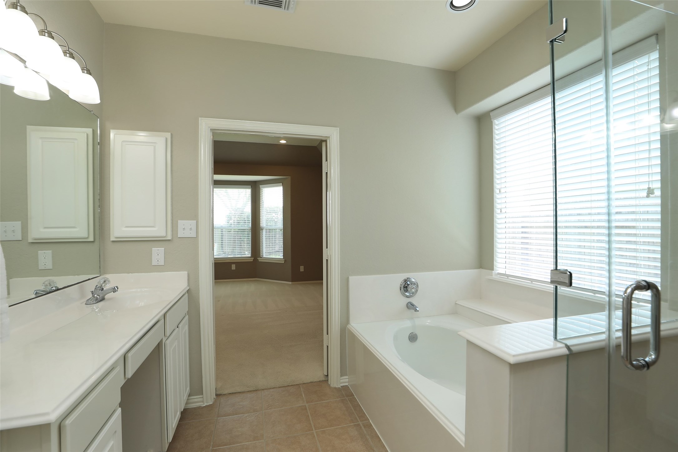 9603 Red Rugosa Drive Houston, TX 77095 - Photo 23 of 43 Primary Bathroom