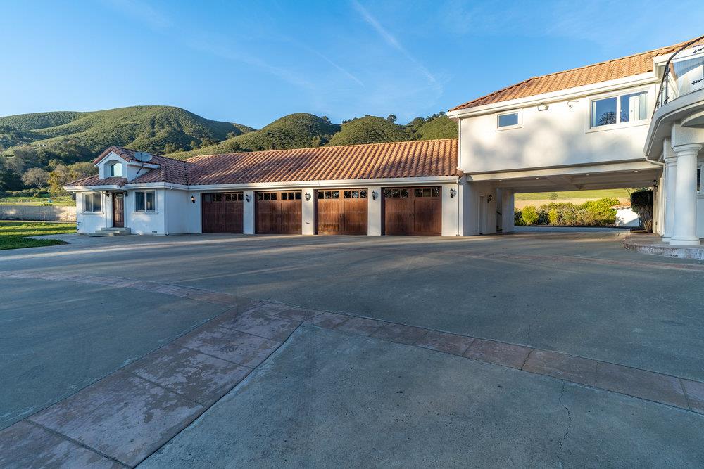 2985 Day Road Gilroy, CA 95020 - Photo 11 of 72 a front view of a house with a garden