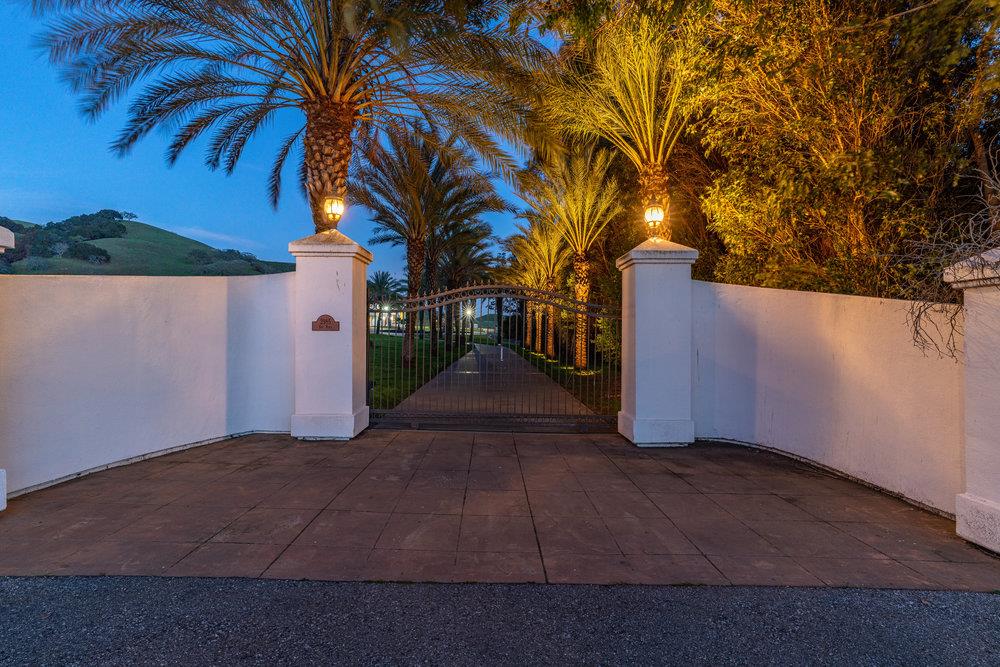 2985 Day Road Gilroy, CA 95020 - Photo 5 of 72 a view of a house with a yard