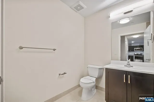 $3,450 | 69 Main Street, Unit 1406, Fort Lee, NJ 07024