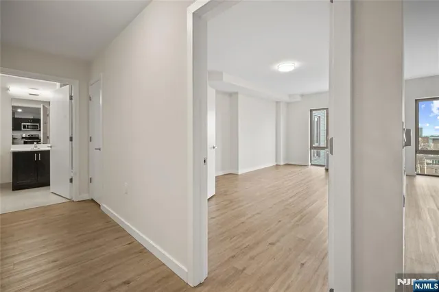 $3,450 | 69 Main Street, Unit 1406, Fort Lee, NJ 07024