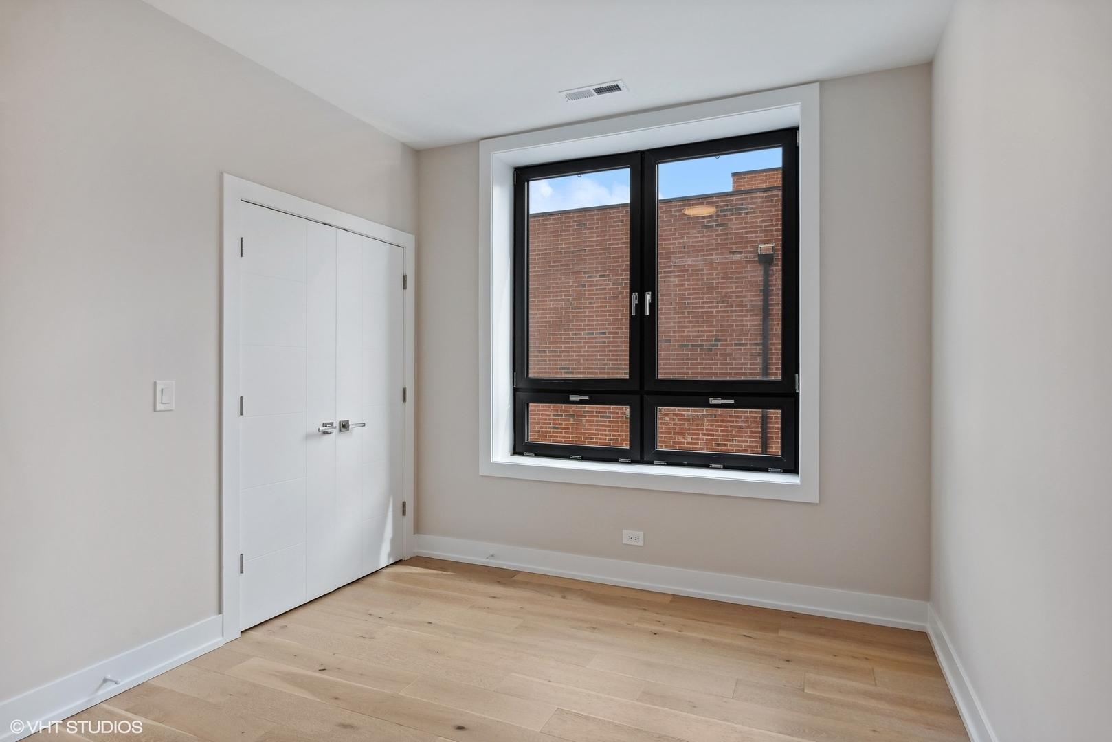 3332 West Irving Park Road, Unit 3 Chicago, IL 60618 - Photo 14 of 18