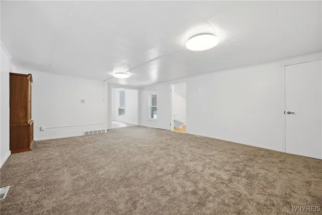 $329,900 | 6043 Old Niagara Road, Lockport Town, NY 14094