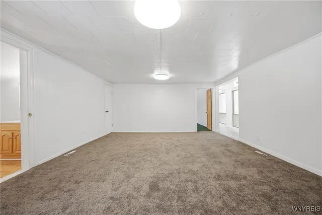 $329,900 | 6043 Old Niagara Road, Lockport Town, NY 14094