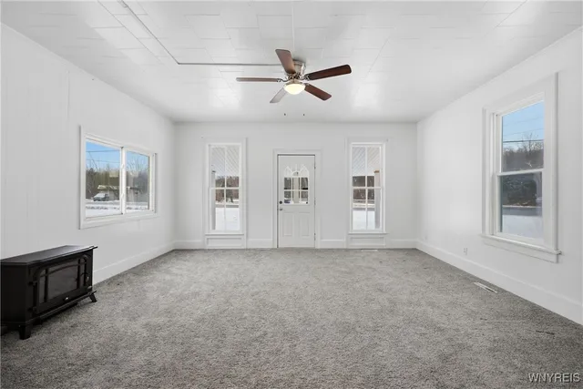 $329,900 | 6043 Old Niagara Road, Lockport Town, NY 14094