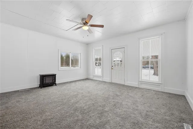 $329,900 | 6043 Old Niagara Road, Lockport Town, NY 14094