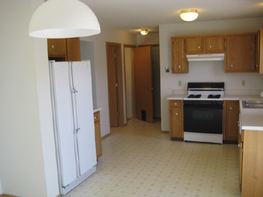 4065 Old Gate Road Rockford, IL 61109 - Photo 3 of 6 Gallery Image 3
