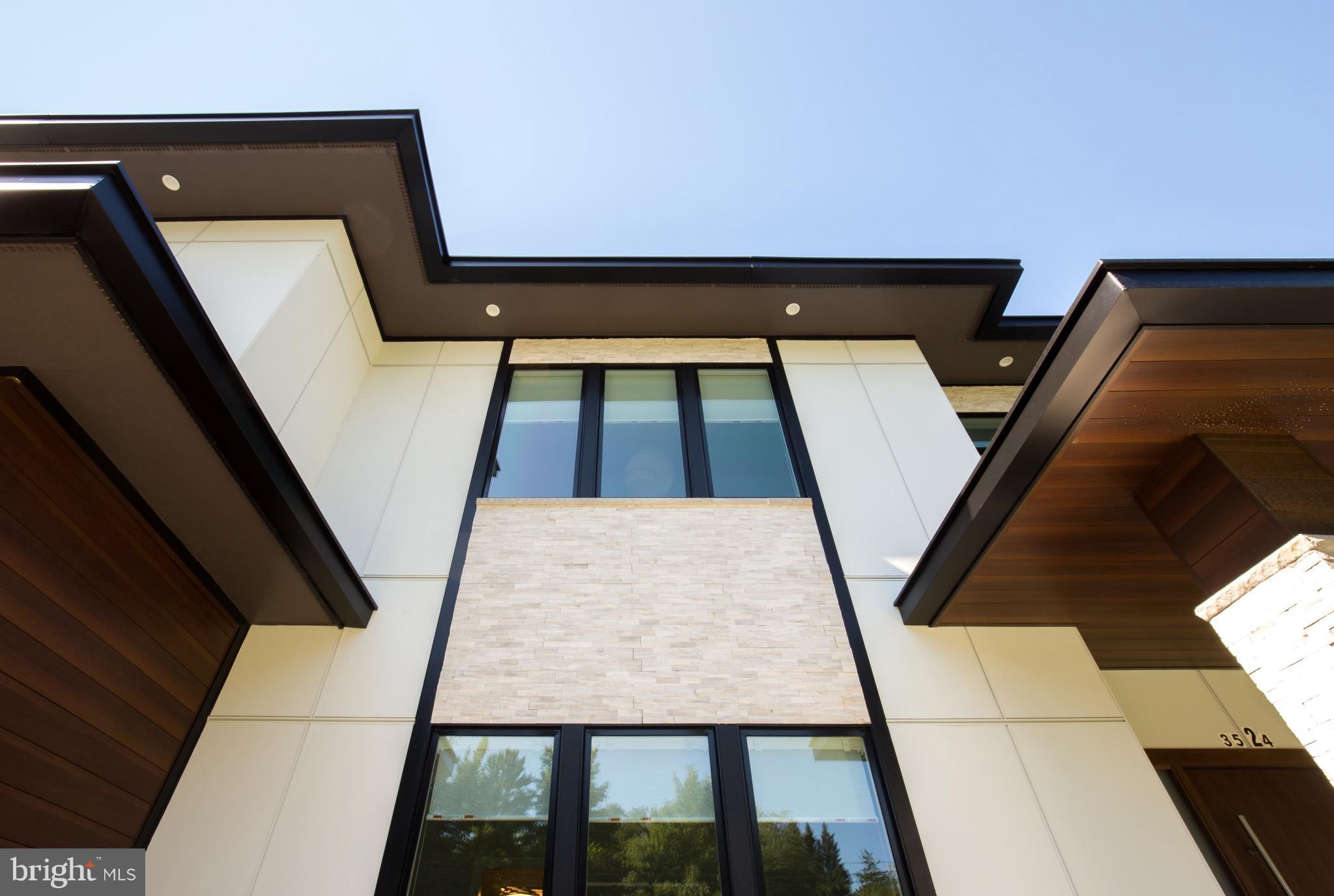 1217 Crest Lane McLean, VA 22101 - Photo 7 of 28 a view of an entryway