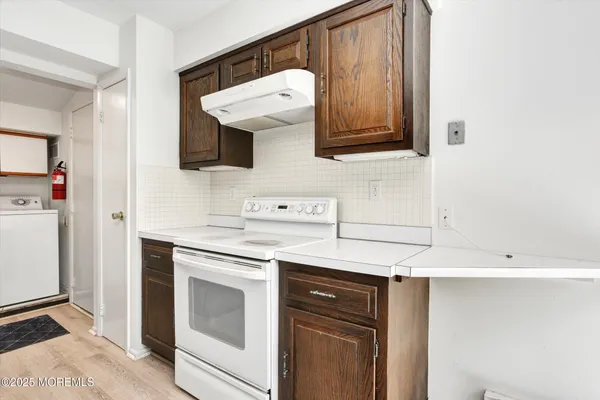 $725,000 | 55 Cheshire Square, Little Silver, NJ 07739