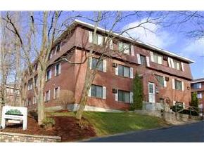 535 Calef Road, Unit 5 Manchester, NH 03103 - Photo 1 of 4