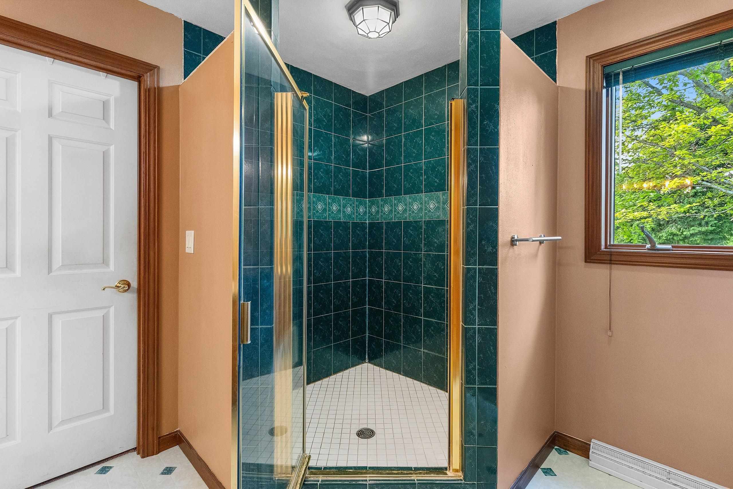W2342 Valleywood Lane Appleton, WI 54915 - Photo 23 of 69