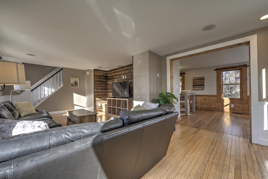 229 Montgomery Road Westfield, MA 01085 - Photo 8 of 40 Gallery Image 8