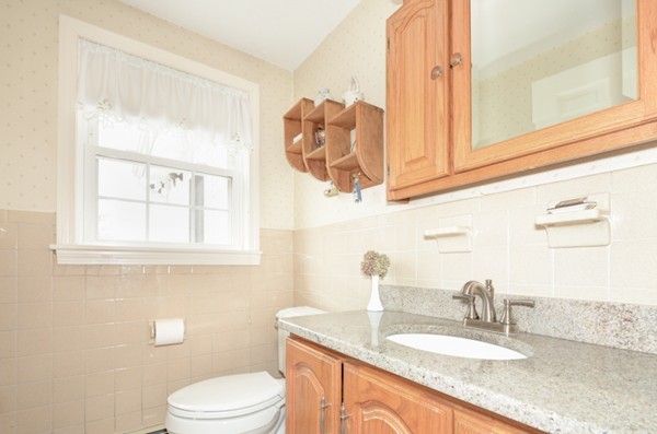 47 Newell Hill Road Sterling, MA 01564 - Photo 16 of 21 Gallery Image 16