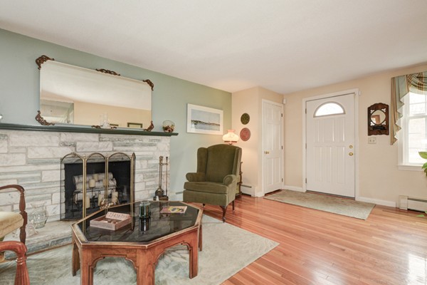 47 Newell Hill Road Sterling, MA 01564 - Photo 4 of 21 Gallery Image 4