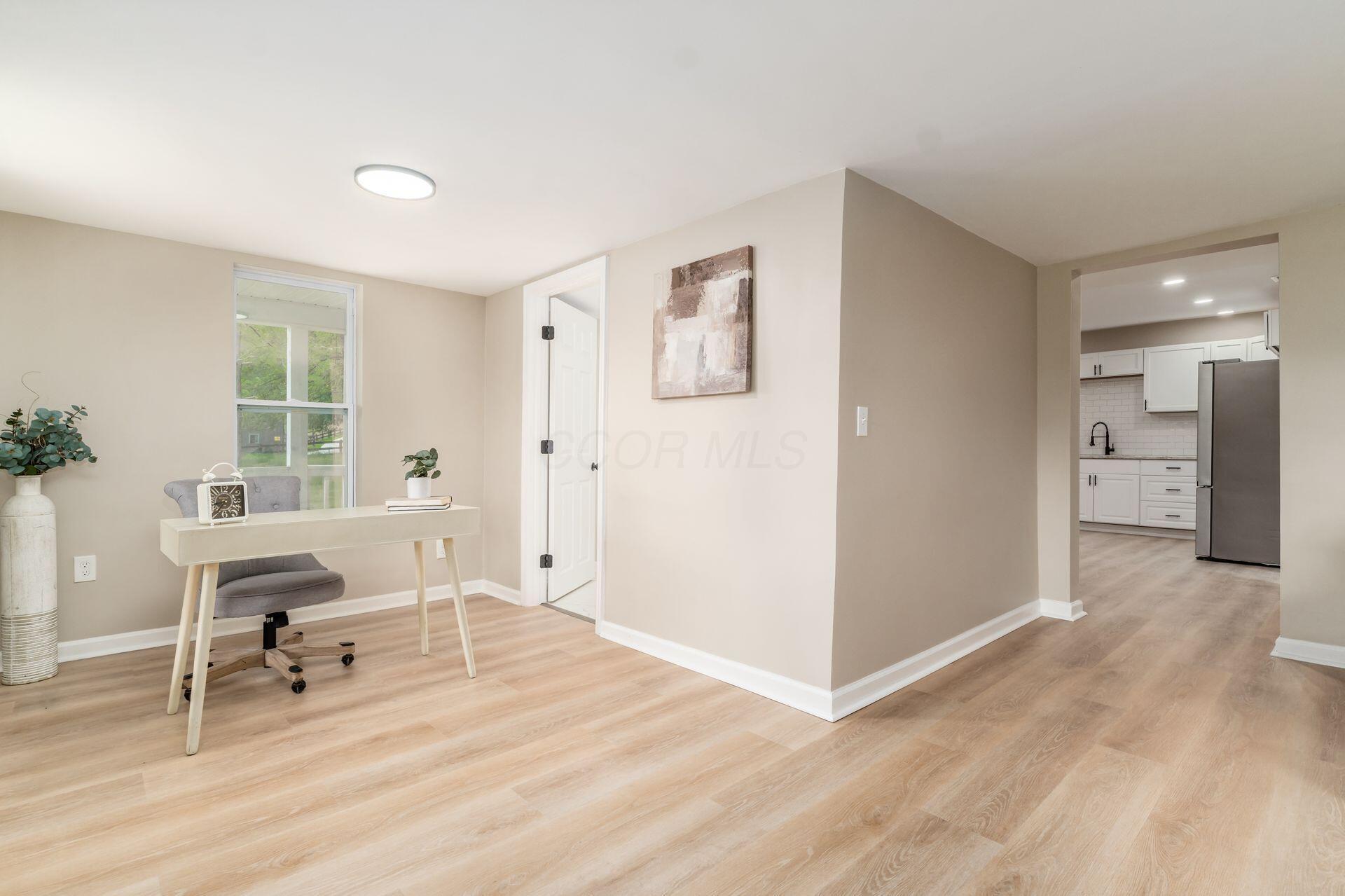 6629 Fallsburg Road Northeast Newark, OH 43055 - Photo 7 of 28 Office Nook