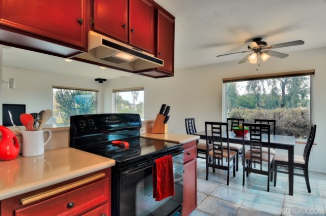 2717 Moundview Place Spring Valley, CA 91977 - Photo 10 of 25 Gallery Image 10