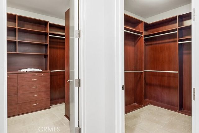 a view of walk in closet