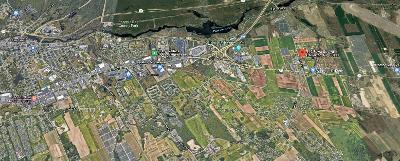 449 Edwards Avenue Calverton, NY 11933 - Photo 3 of 5 a backyard of a house with lots of green space