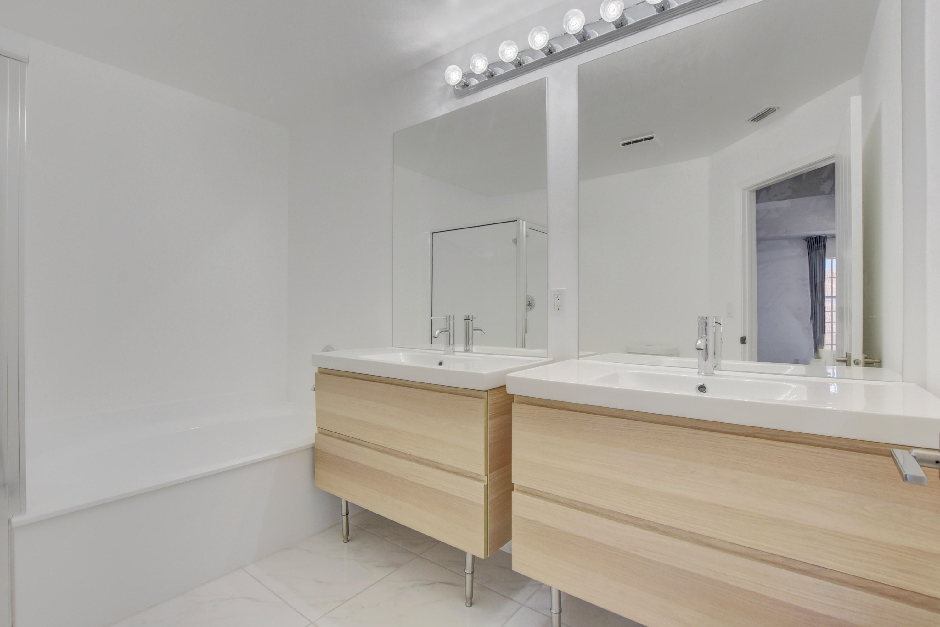 20931 Vía Azalea, Unit 2 Boca Raton, FL 33428 - Photo 15 of 28 Master Bathroom