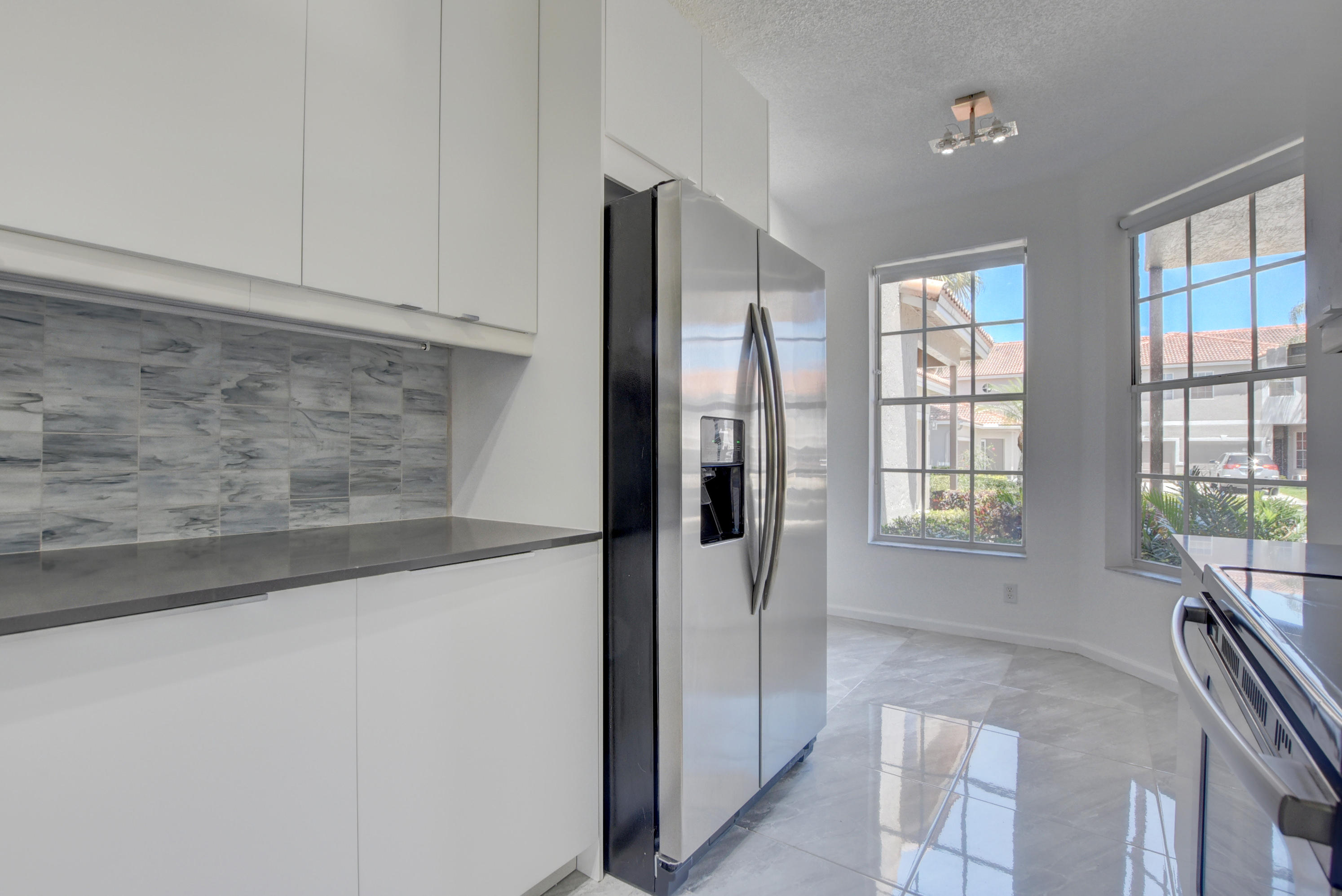 20931 Vía Azalea, Unit 2 Boca Raton, FL 33428 - Photo 9 of 28 Kitchen
