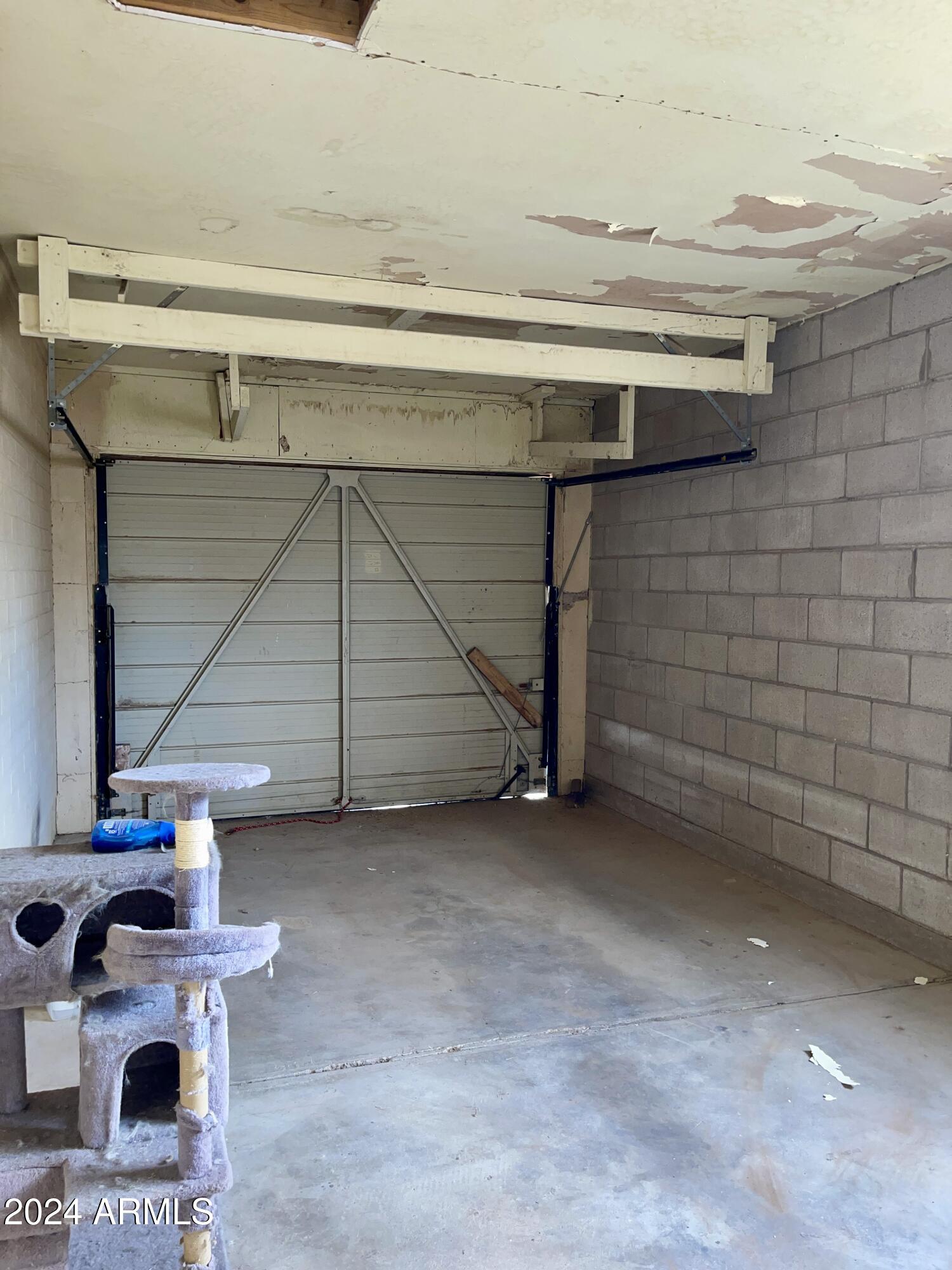 2602 6th Green Street Douglas, AZ 85607 - Photo 21 of 27 Garage