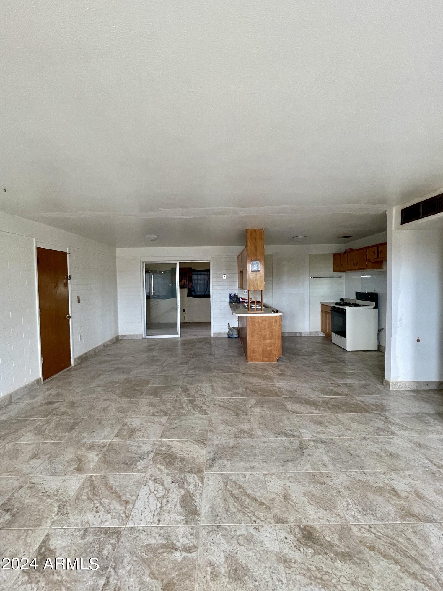 Kitchen/Living room