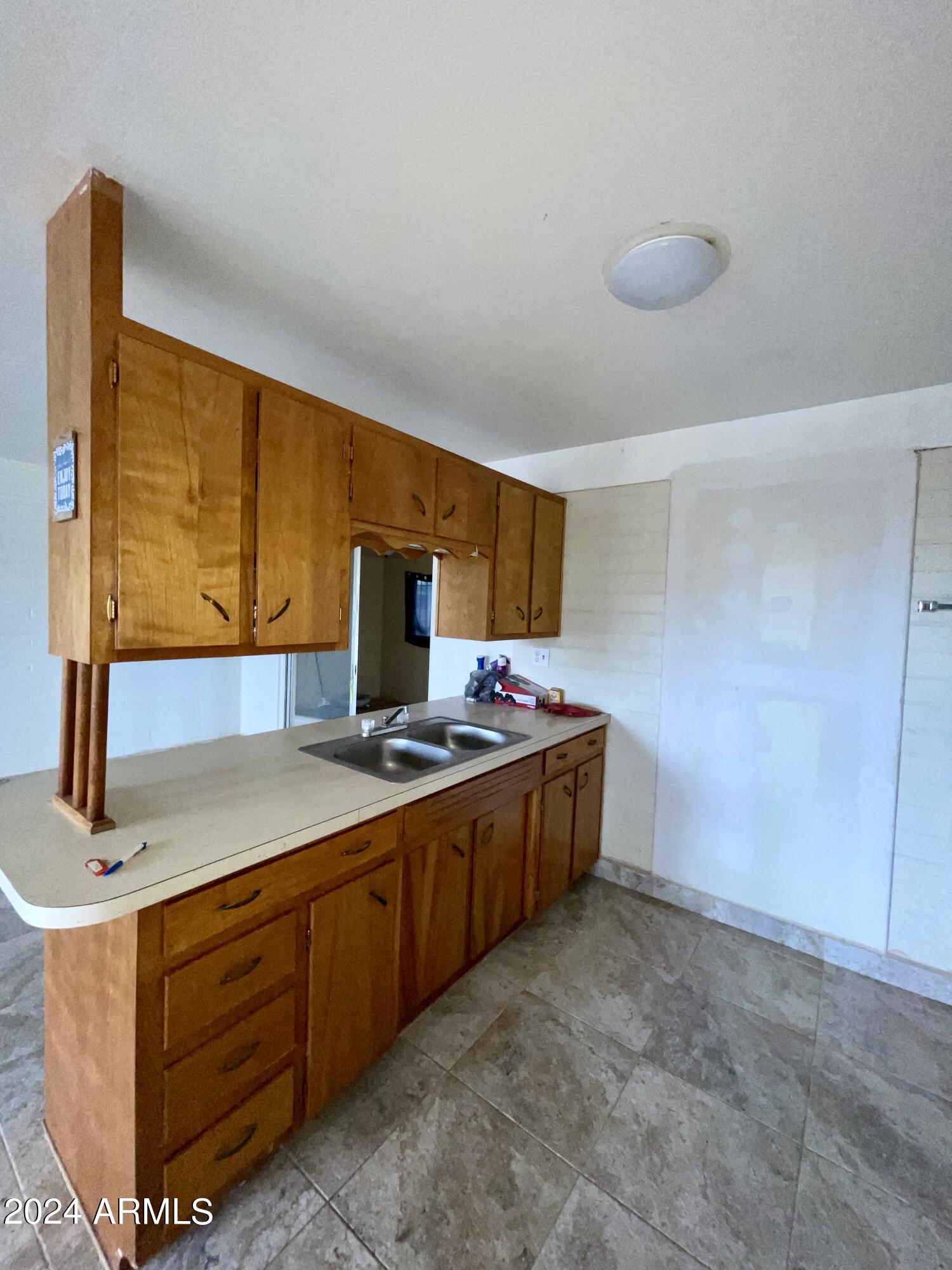2602 6th Green Street Douglas, AZ 85607 - Photo 8 of 27 Kitchen 3