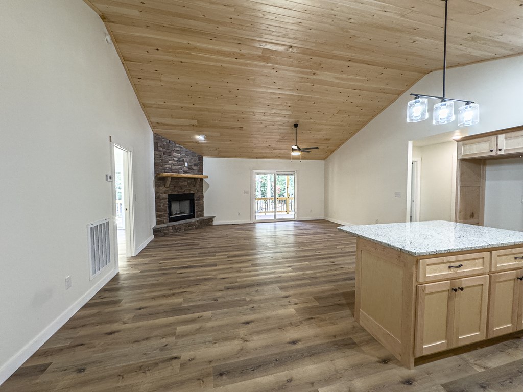 1082 Hilltop Road Murphy, NC 28906 - Photo 9 of 38 Gallery Image 9