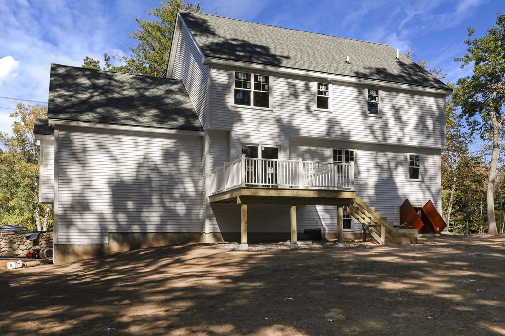 11 Middle Road Amesbury, MA 01913 - Photo 3 of 4 Gallery Image 3