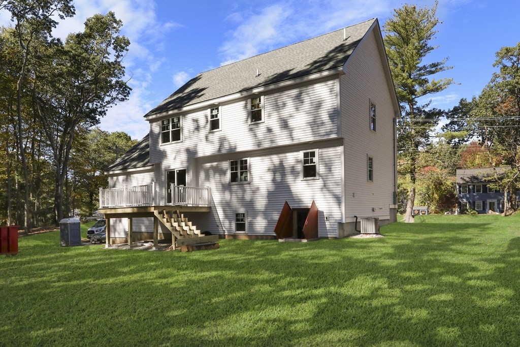 11 Middle Road Amesbury, MA 01913 - Photo 4 of 4 Gallery Image 4