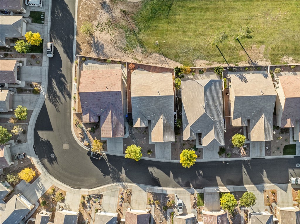 10446 Bridge Haven Road Apple Valley, CA 92308 - Photo 5 of 52