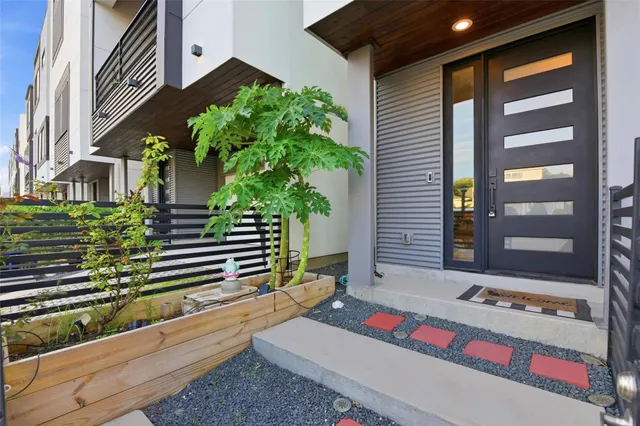 a house view with a outdoor space