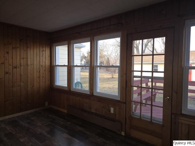 825 Augusta Road Carthage, IL 62321 - Photo 15 of 27 a view of an empty room with a window