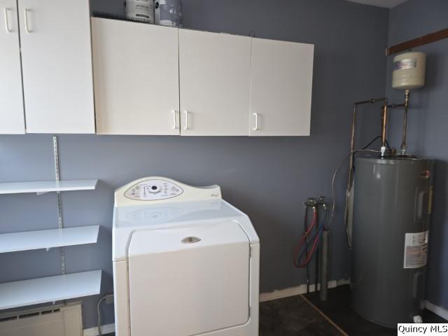 825 Augusta Road Carthage, IL 62321 - Photo 20 of 27 a utility room with dryer and washer
