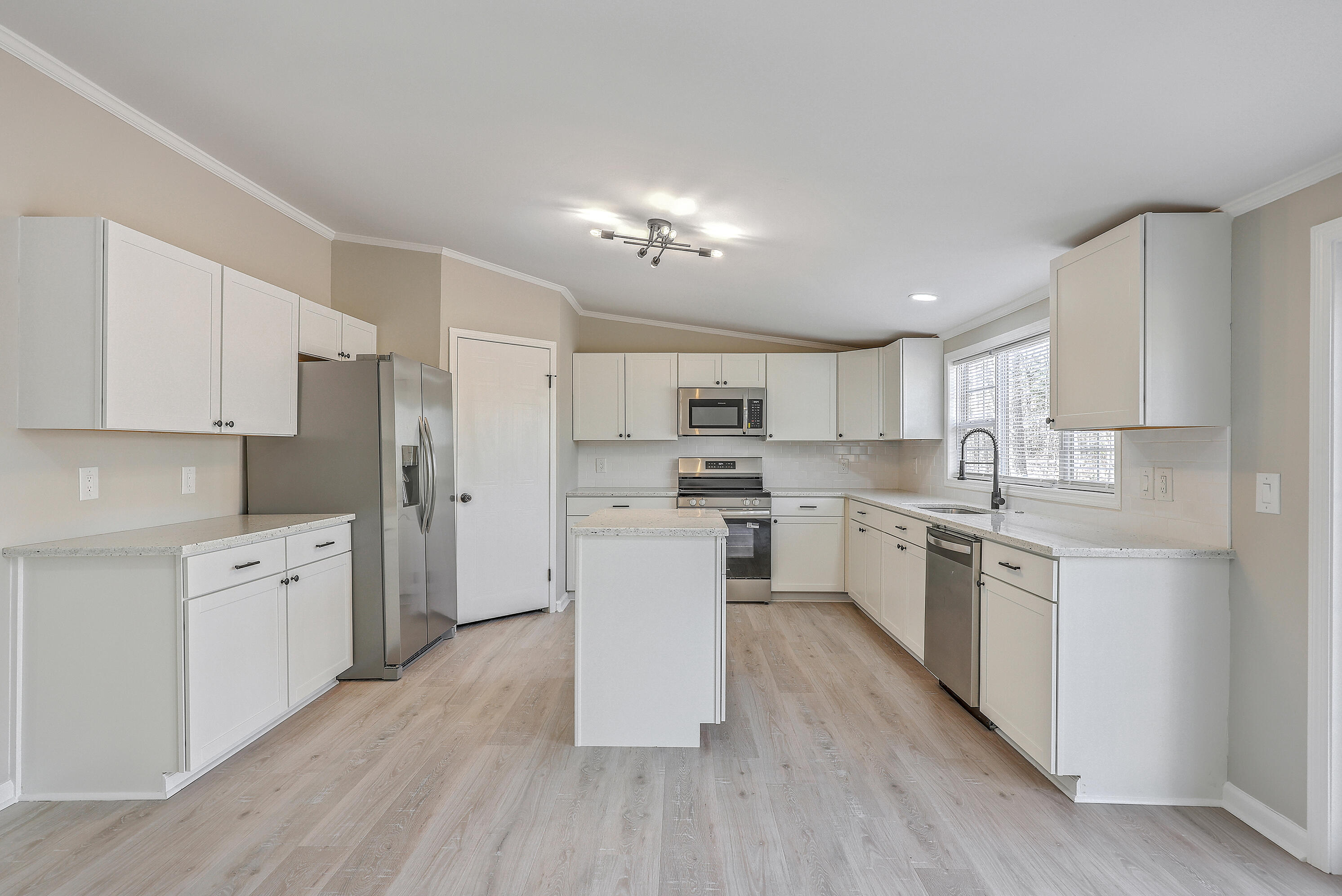 205 O C 2183 North, SC 29112 - Photo 11 of 43 ZYN_1972_3_4_5_6_7_8