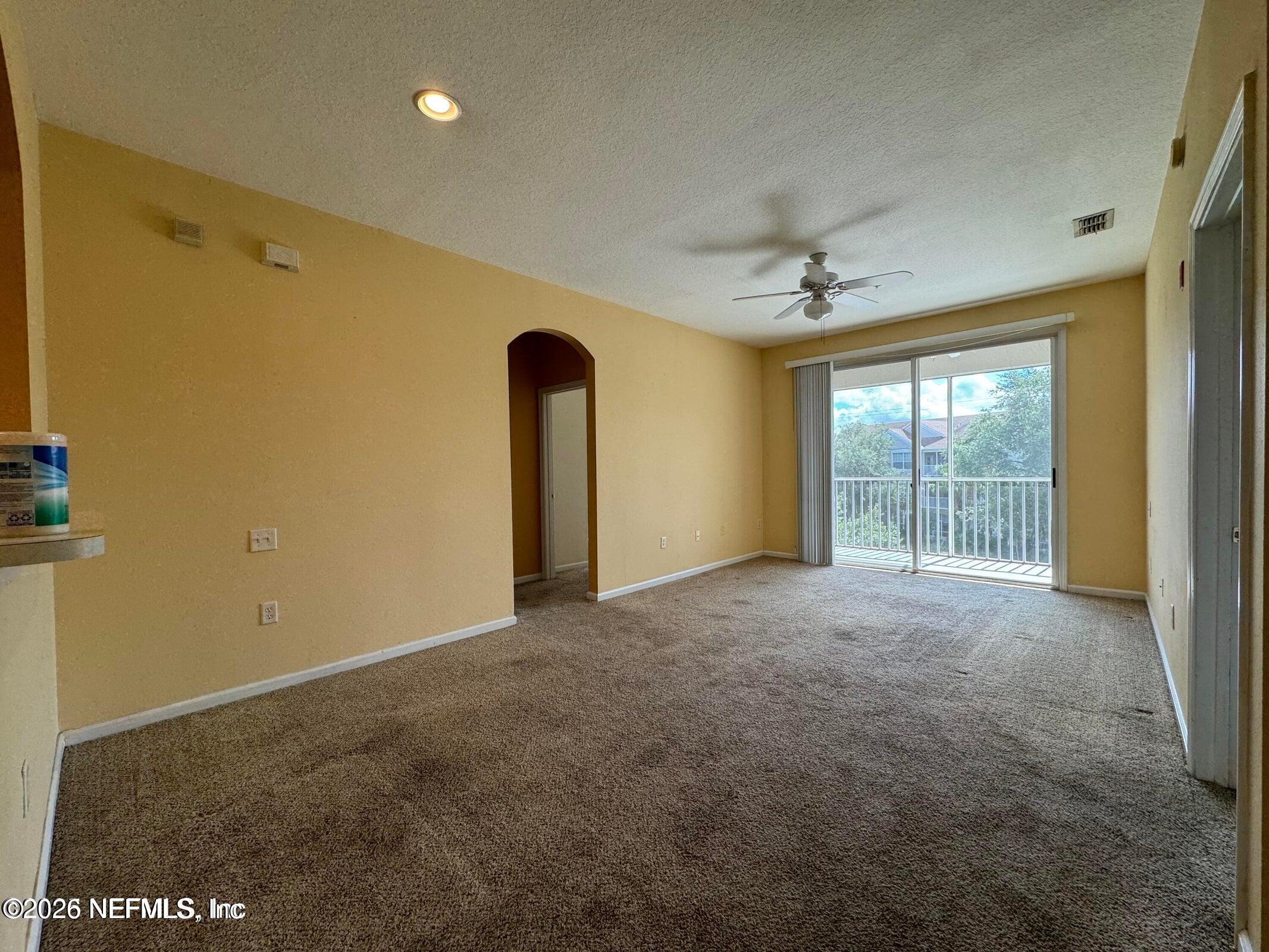 10550 Baymeadows Road, Unit 811 Jacksonville, FL 32256 - Photo 4 of 14 20250211210555356946000000-o
