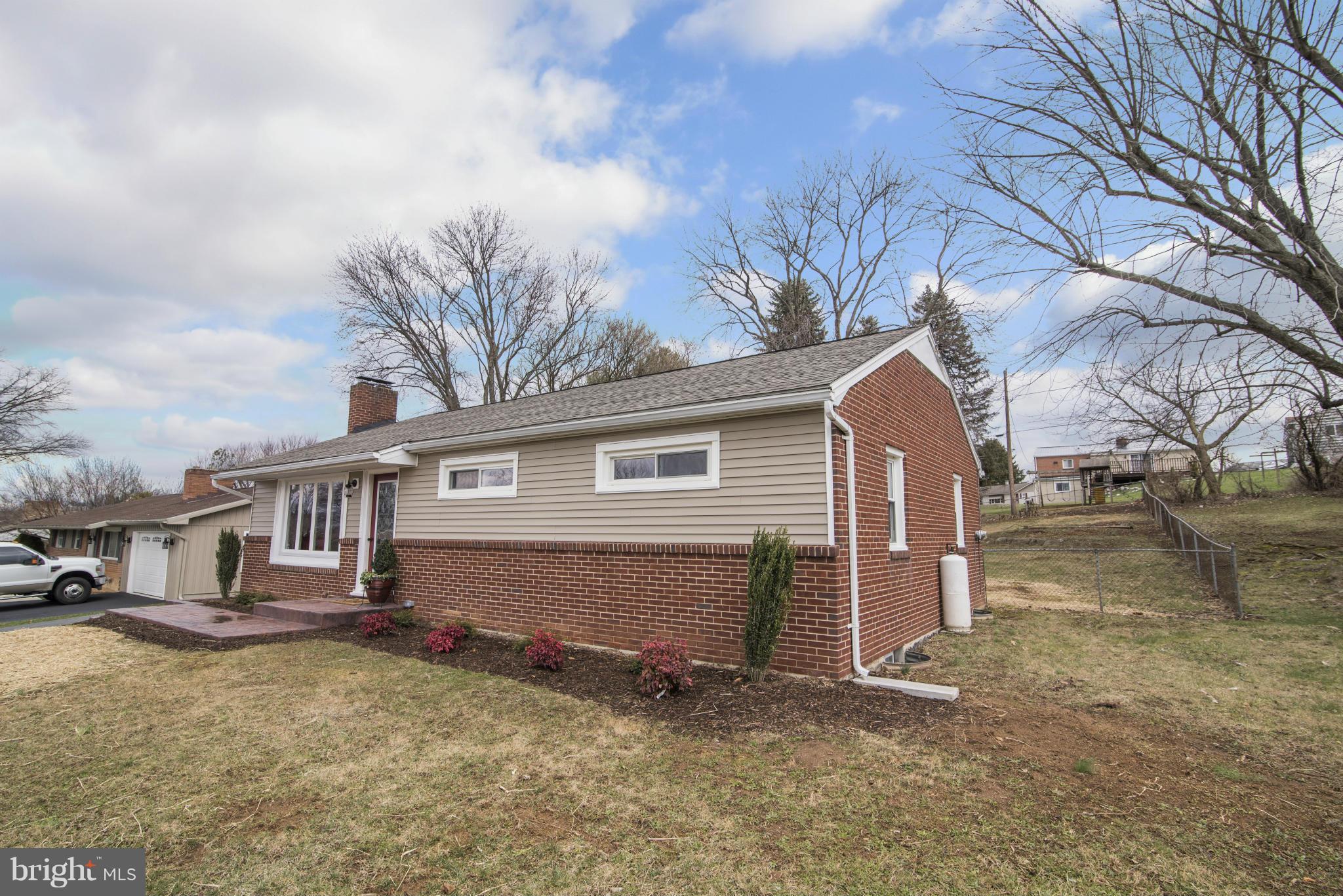 123 Harvard Road Hagerstown, MD 21742 - Photo 3 of 30 Exterior (Front)
