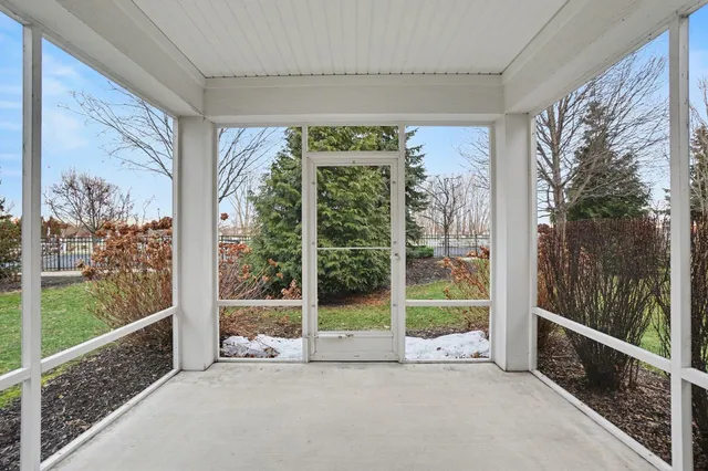 $539,900 | 920 West Savidge Street, Unit 6, Spring Lake, MI 49456