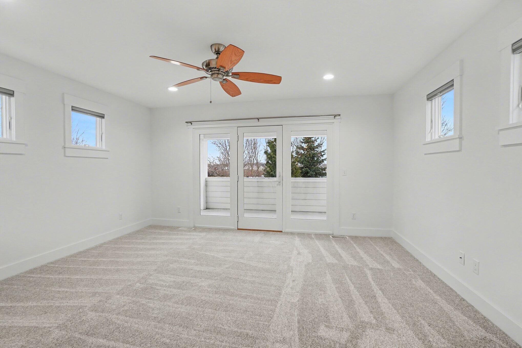 920 West Savidge Street, Unit 6 Spring Lake, MI 49456 - Photo 15 of 37 012_file_4288