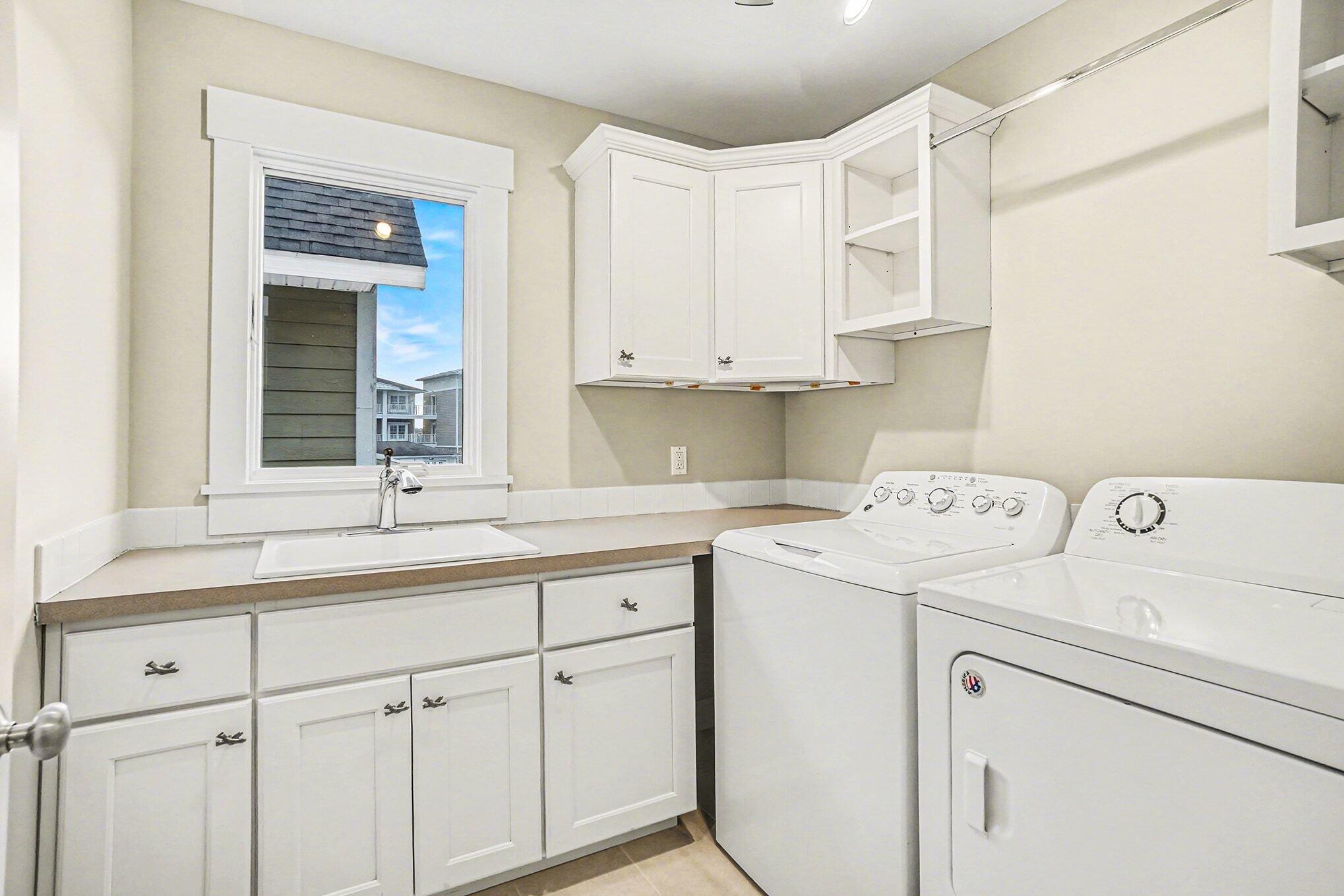 920 West Savidge Street, Unit 6 Spring Lake, MI 49456 - Photo 22 of 37 015_file_7242