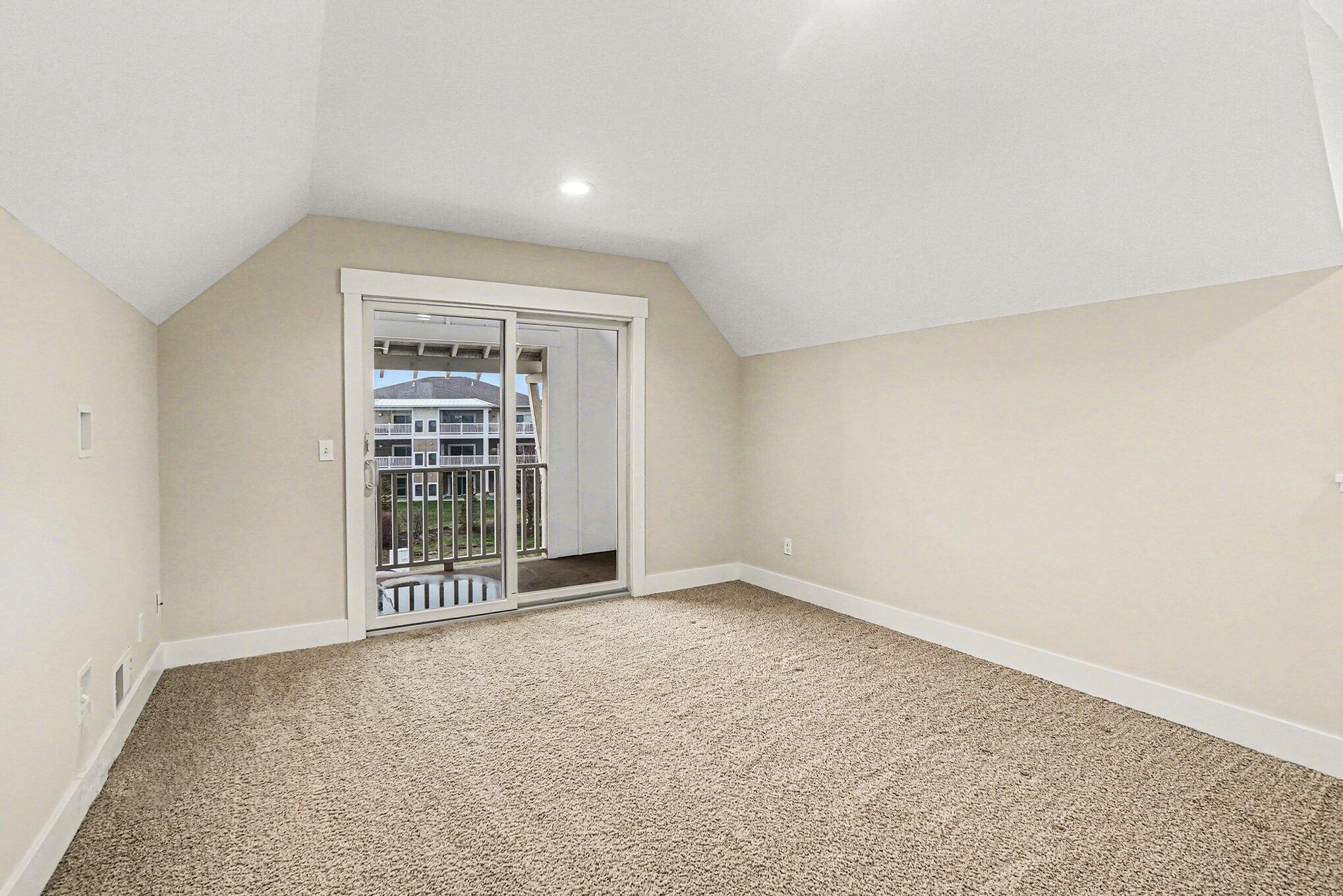 920 West Savidge Street, Unit 6 Spring Lake, MI 49456 - Photo 23 of 37 021_file_2022