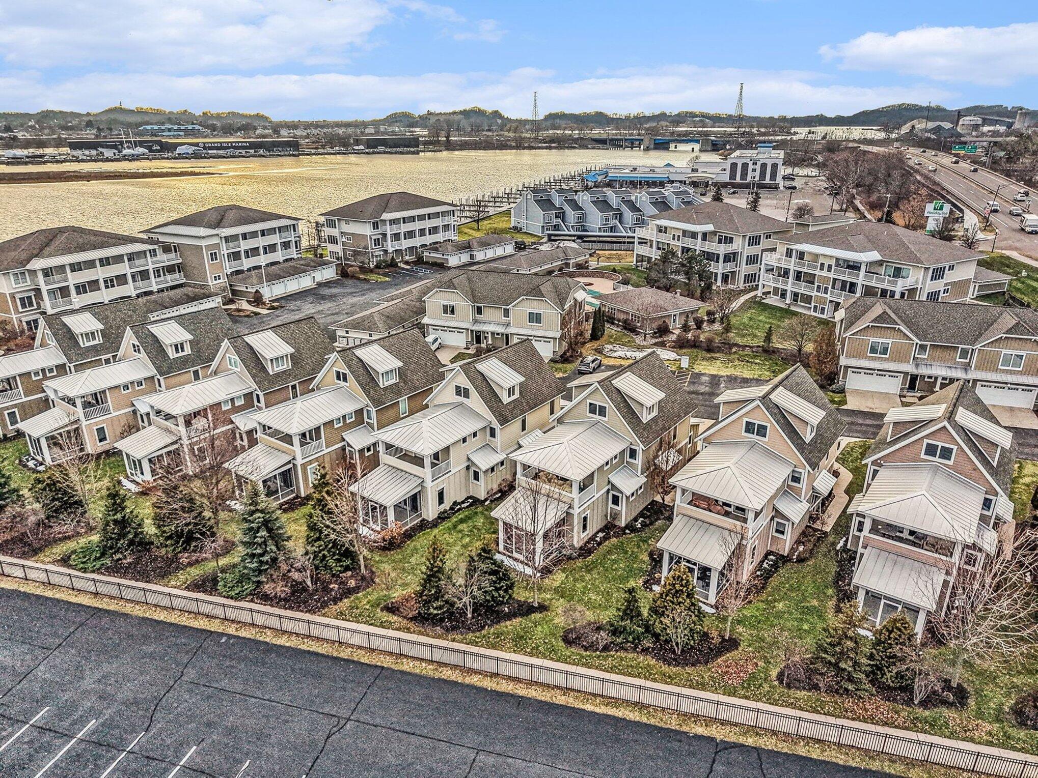 920 West Savidge Street, Unit 6 Spring Lake, MI 49456 - Photo 30 of 37 030_file_1933