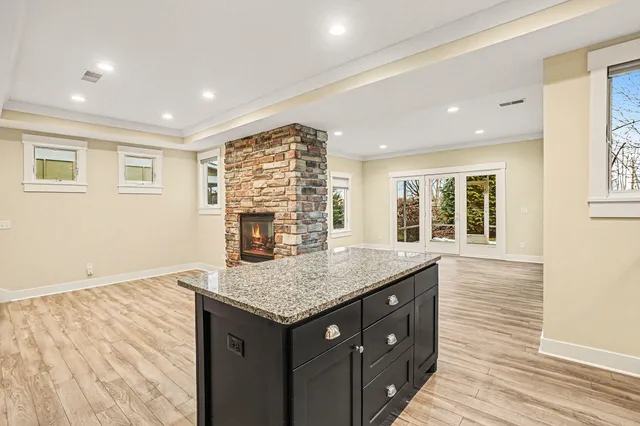 $539,900 | 920 West Savidge Street, Unit 6, Spring Lake, MI 49456