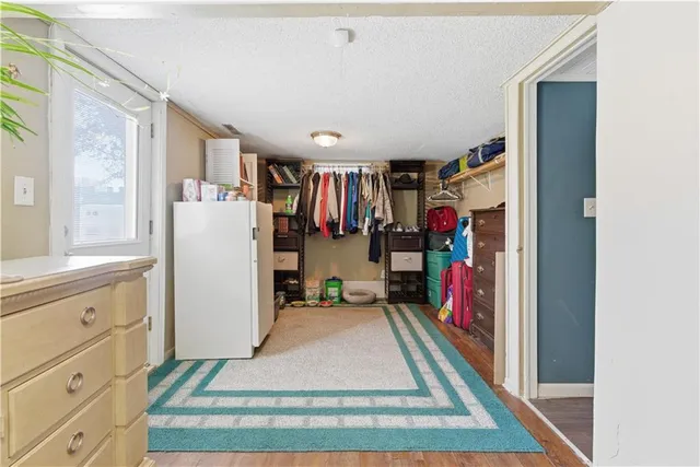 $369,900 | 9207 West 97th Street, Overland Park, KS 66212