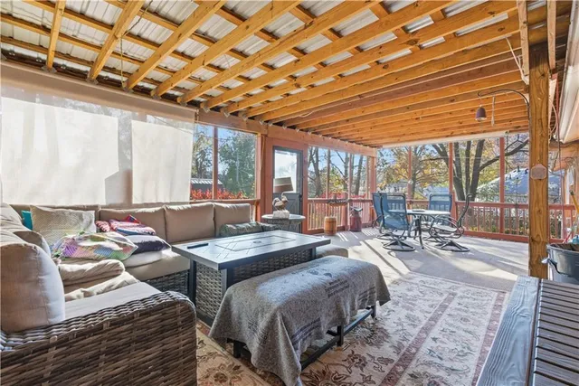 $369,900 | 9207 West 97th Street, Overland Park, KS 66212