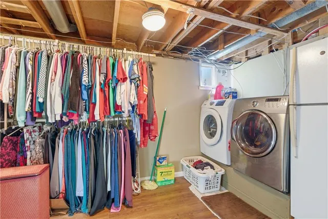 $369,900 | 9207 West 97th Street, Overland Park, KS 66212