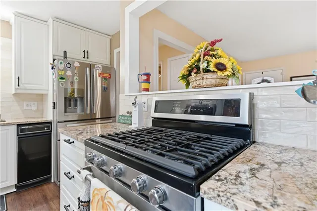 $369,900 | 9207 West 97th Street, Overland Park, KS 66212