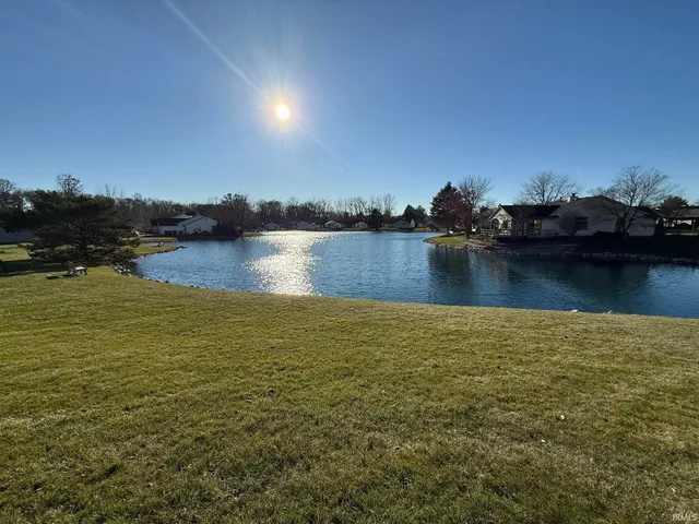 $260,000 | 2908 Wood Knoll Lane, Fort Wayne, IN 46804